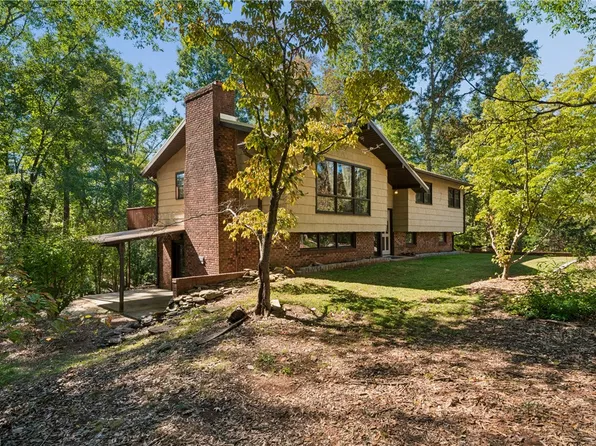 131 Sharon Dr, Central, SC 29630