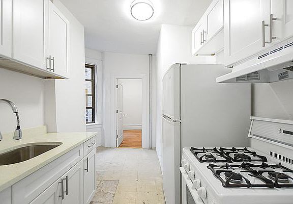 5th image of 502 W 173rd St #2E