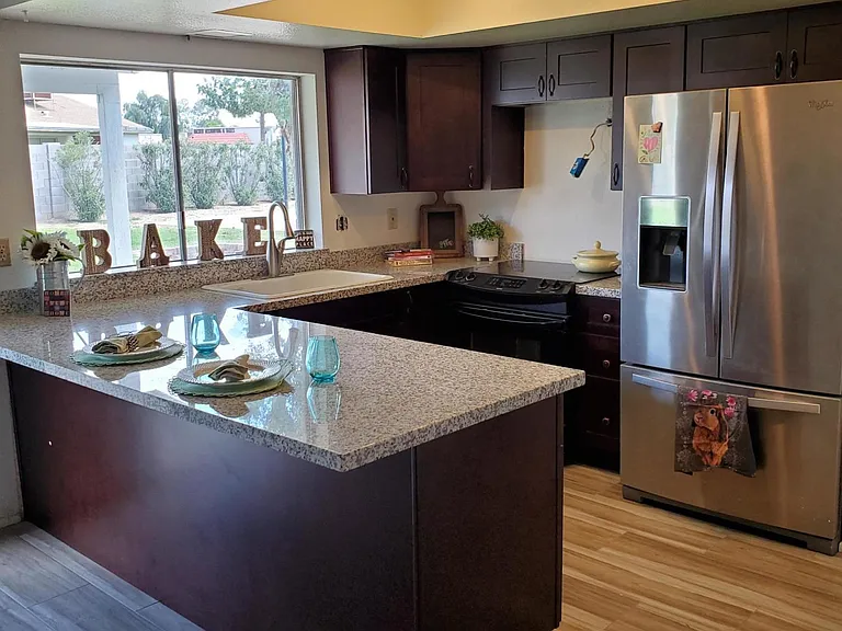 3510 W Andorra Dr — Photo 3