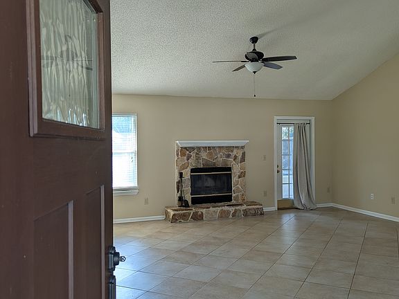 3rd image of 4485 Cobblefield Cir W