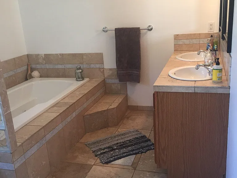 263 N Lomita Ave — Photo 14