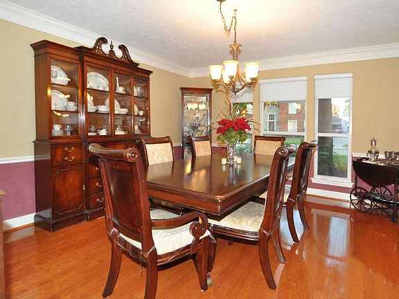 3rd image of 5927 Silent Oaks Dr