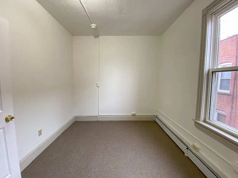 31-33 Bond St — Photo 38