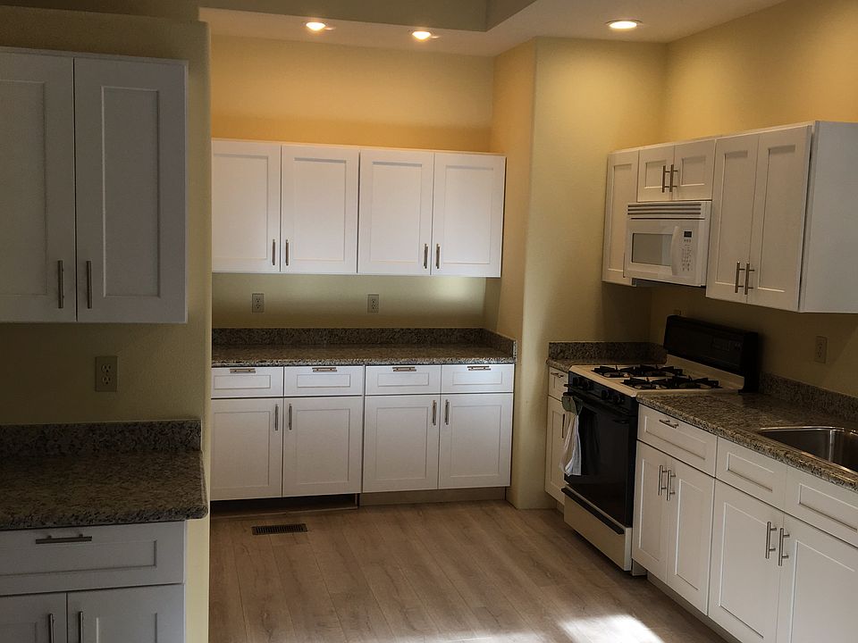 1st image of 4058 Foots Cres