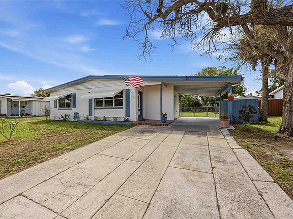 2nd image of 22243 Hernando Ave