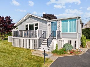107 Nantasket Rd, Hull, MA 02045