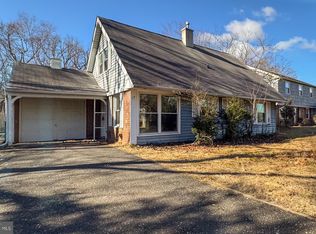 17 Bartlett Ln, Willingboro, NJ 08046