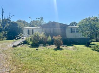 6201 Old Woodway Rd, Pennington Gap, VA 24277