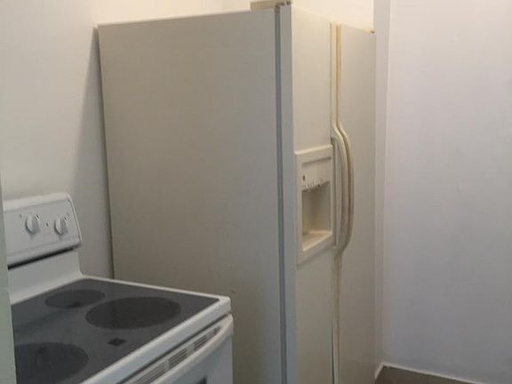 3rd image of 854 Chippendale St