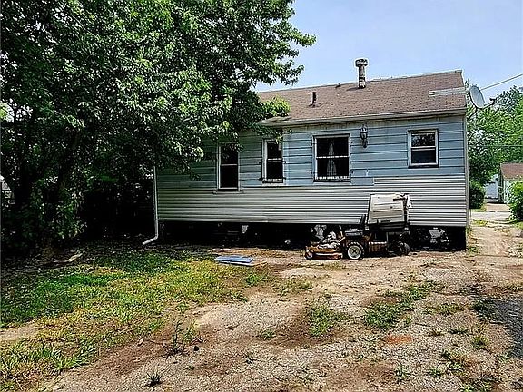 5th image of 4316 E 143rd St