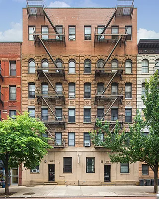 Rented by Jonis Realty | media 8