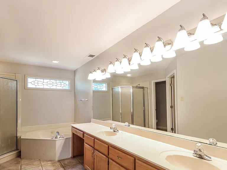 9354 Sarsen Dr — Photo 10