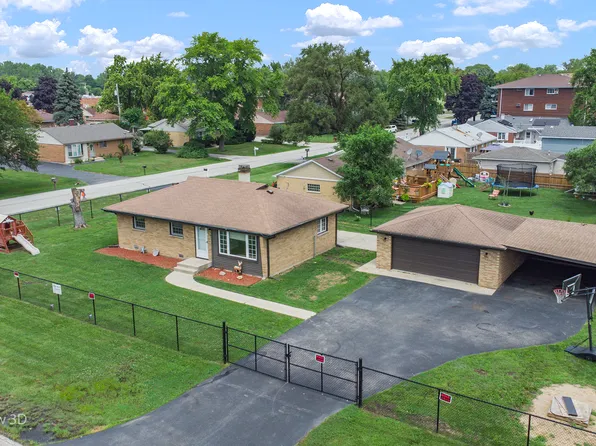 7945 S 83rd Ct, Justice, IL 60458