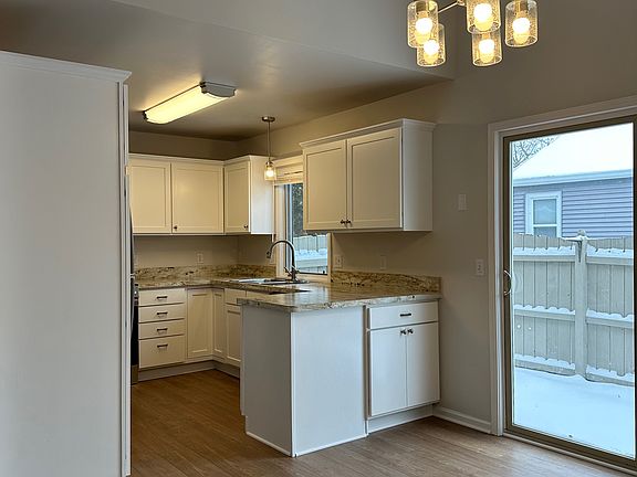 5th image of 4914 Tucker St