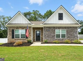 522 Meadows Farm Dr, Monroe, GA 30655