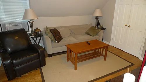1210 W Oakdale Ave #2 Photo 1