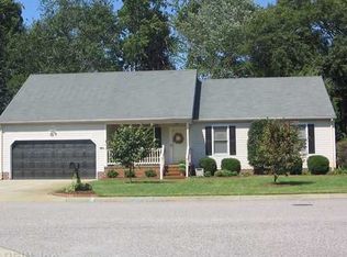 408 Weeping Cedar Trl, Chesapeake, VA 23323