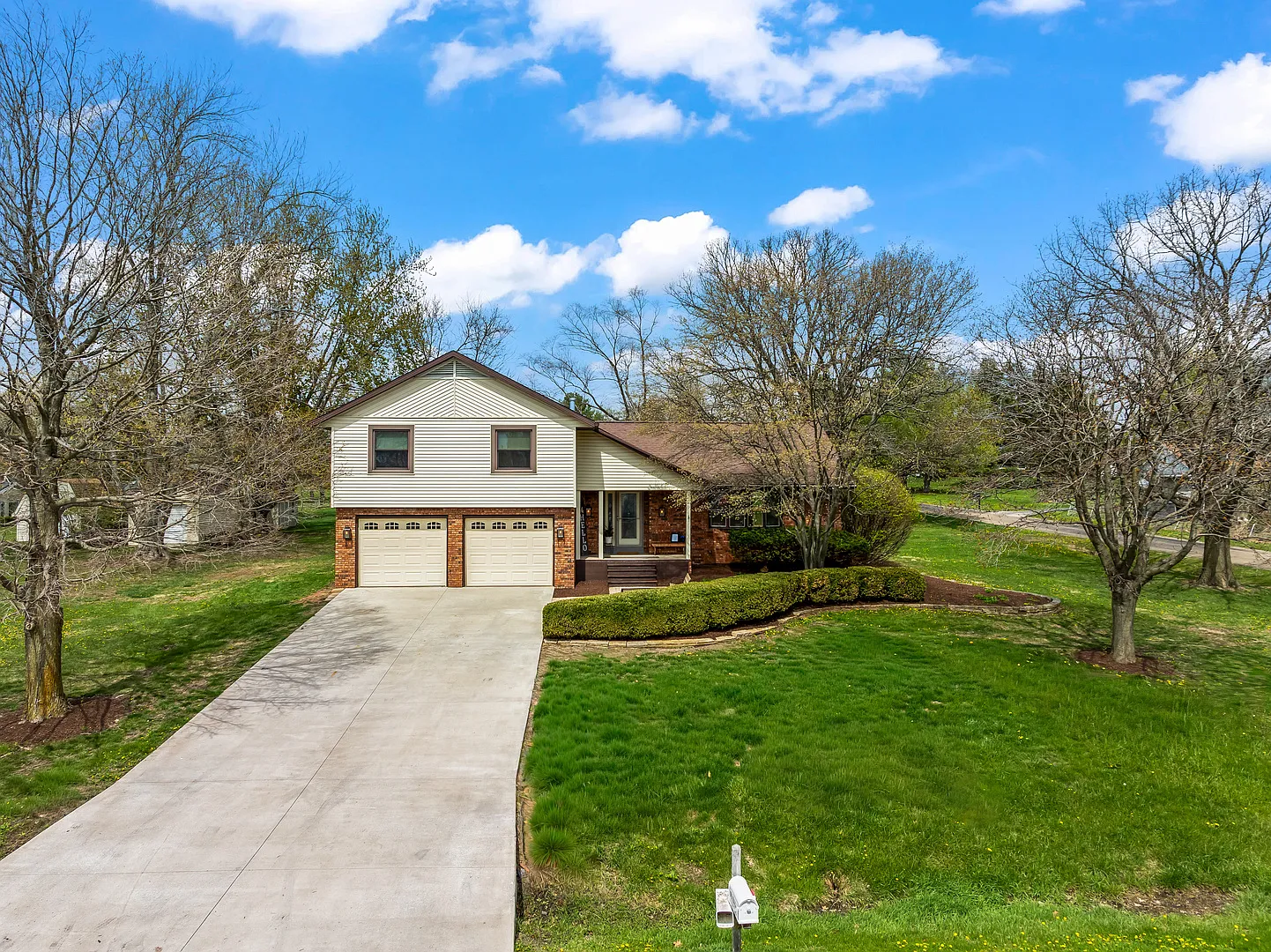15878 Old Orchard Rd photo 1