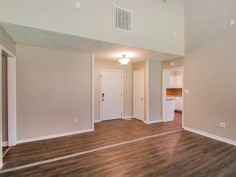 9227 Chestnut Lake Dr — Photo 6