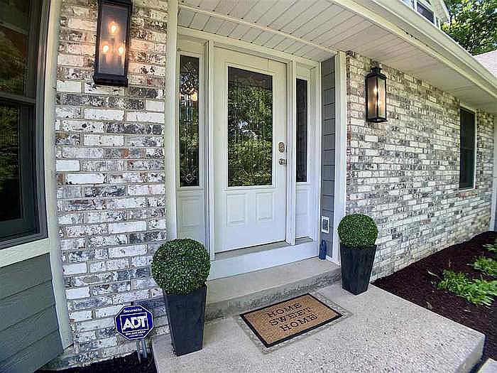 1st image of 2127 Royal Oaks Dr