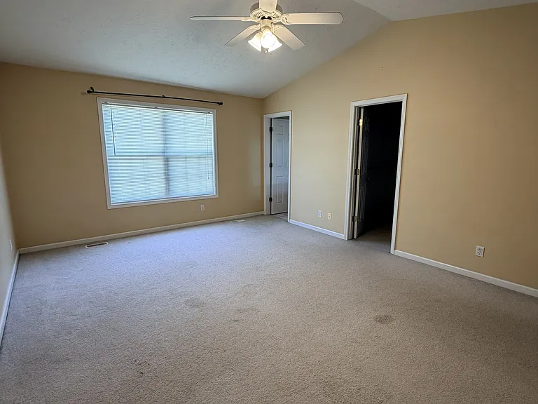 2817 Gill St — Photo 10