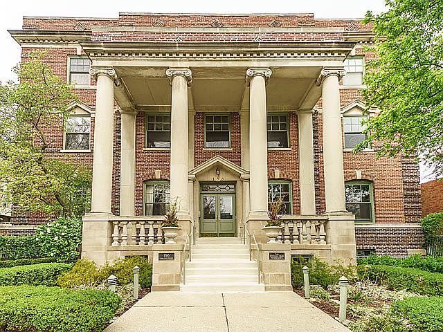 1st image of 156 N Oak Park Ave APT 1A