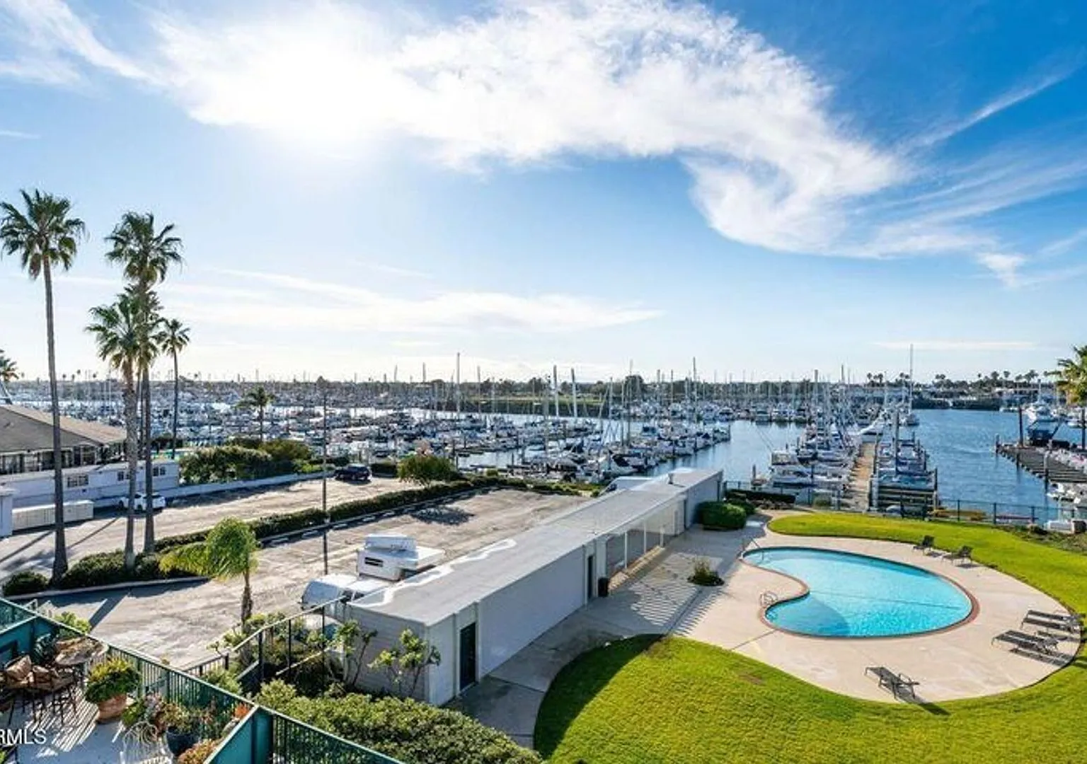 1 Bedroom | Resort-Style Amenities | Walk to the Beach | Channel Islands Waterfront | Monthly Fur... — Photo 1
