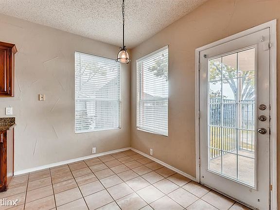 5th image of 2532 Forestwood Dr