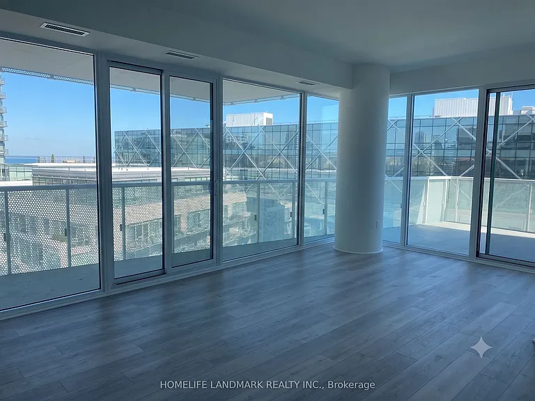 15 Queens Quay E #1502 — Photo 4