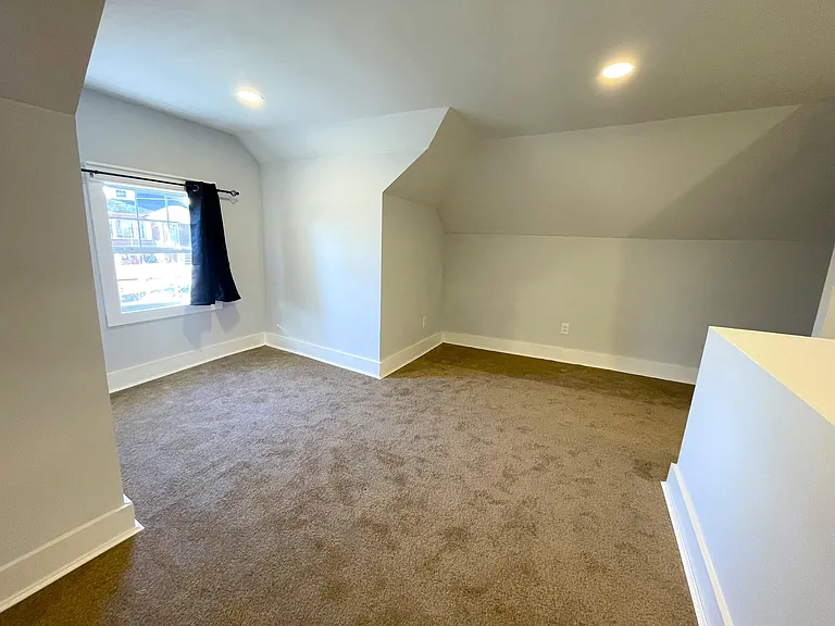 1623 Dunbar St — Photo 12