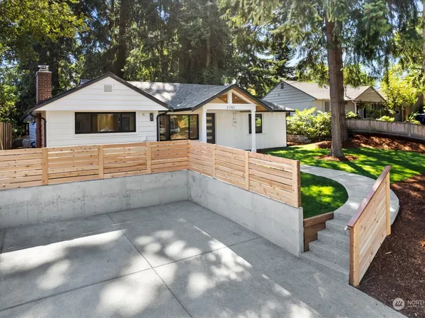 21701 55th Avenue W, Mountlake Terrace, WA 98043