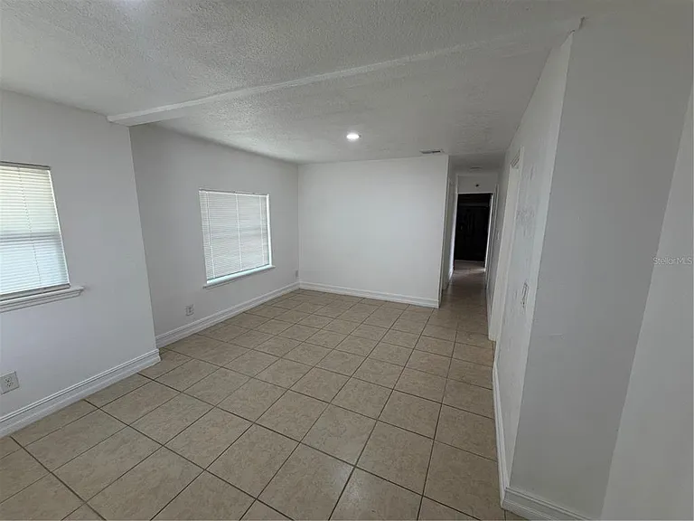1130 Florence Ave — Photo 2