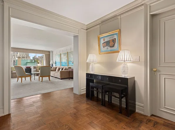 10 E 70th St APT 11A, Manhattan, NY 10021