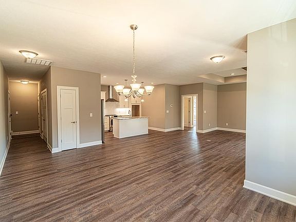 4th image of 2326 Saddle Dr