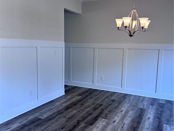 4th image of 1850 Silver Crest Way