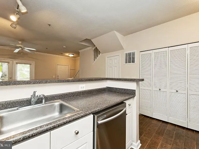2765 Centerboro Dr #159 — Photo 9