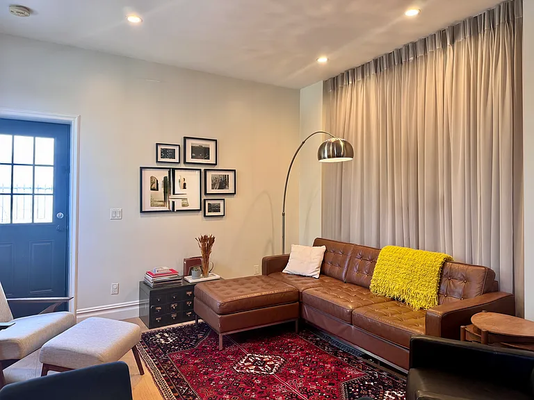 325 Smith St #2 — Photo 6