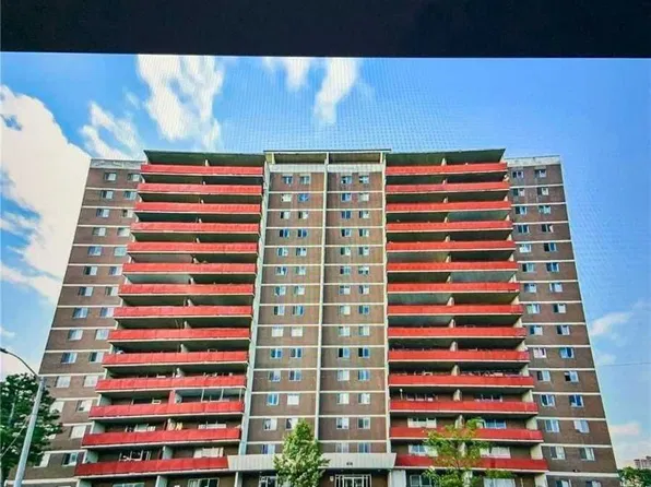 60 Stevenson Rd N #906, Toronto, ON M9V 2B4