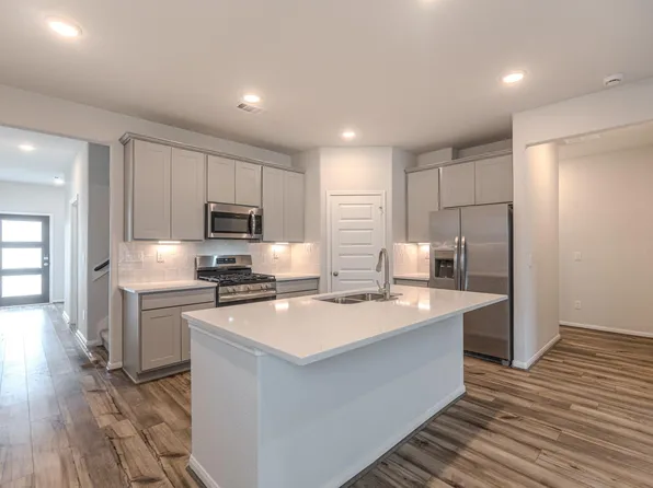 100 Ashe Juniper Way, Magnolia, TX 77354