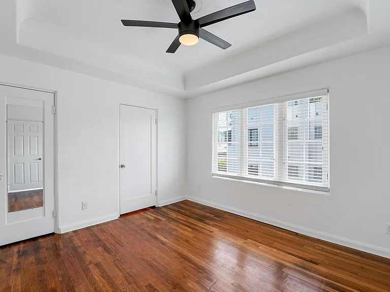 342 W Culver St #5 — Photo 14