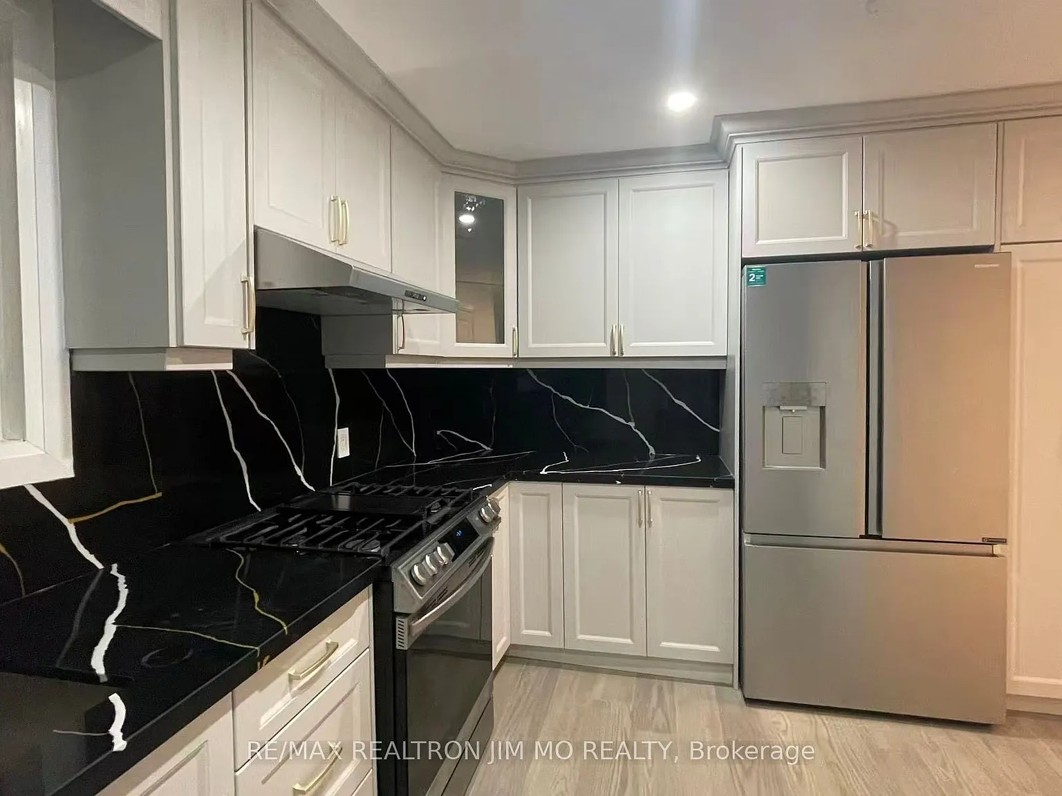 4 bed, $3,500 — Photo 4