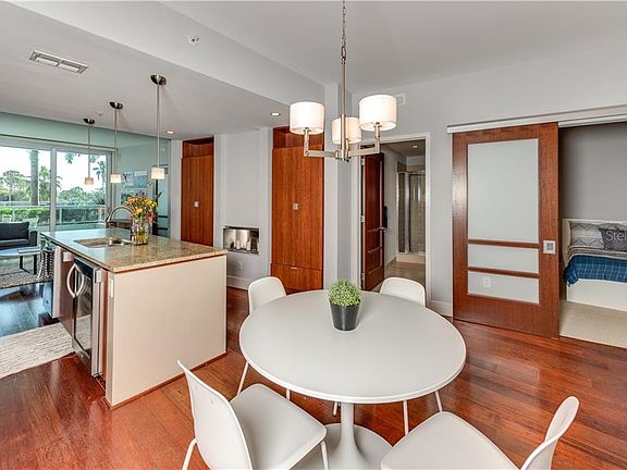 5th image of 912 N Channelside Dr #2305