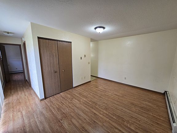 3rd image of 101 16th Ave NW #3
