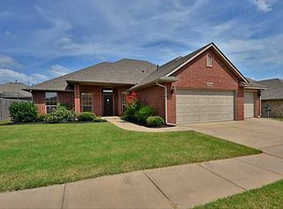 17024 Ridgewood Dr, Edmond, OK 73012