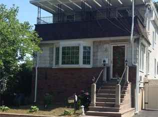 1399 Kiefer Ave, Elmont, NY 11003