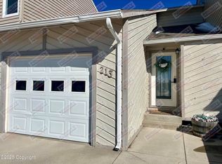 213 Westhills Loop, Gillette, WY 82718