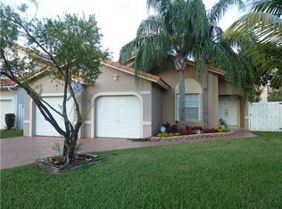 6123 NW 183rd Ln, Hialeah, FL 33015