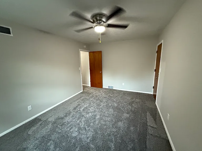 409 N Beech St #4 — Photo 16