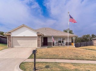 10017 Wessex Dr, Yukon, OK 73099