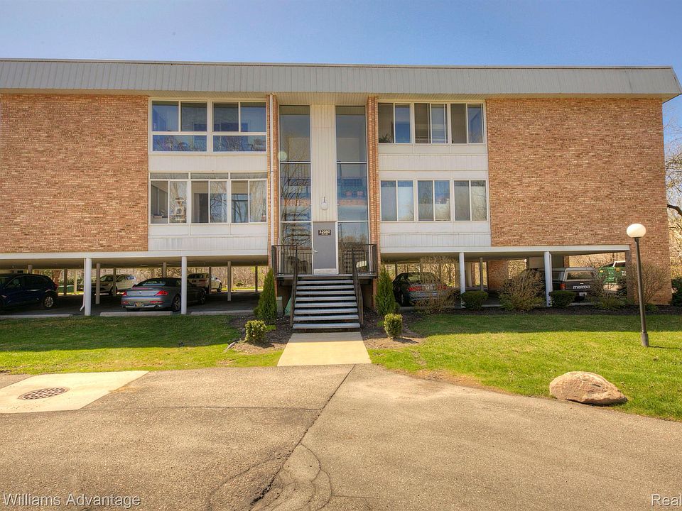 1st image of 32080 Grand River Ave Unit 83